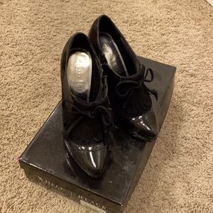 White House Black Market black size 7 heels